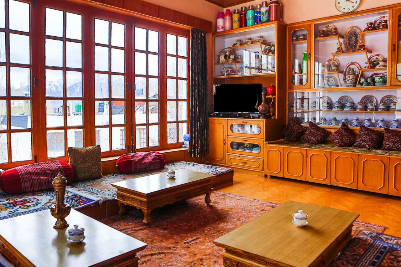 Oyo 37004 City Heart Guest House Leh Buitenkant foto